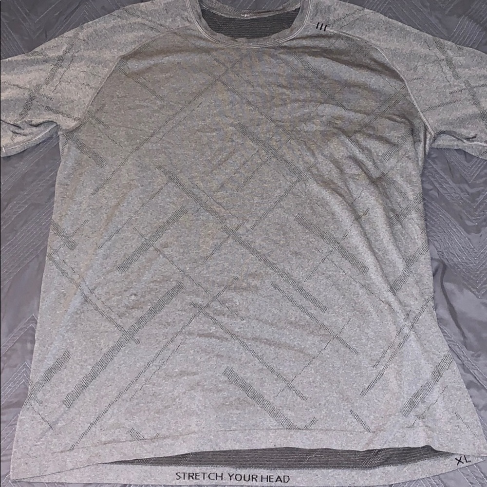 Men’s Lululemon Shirt